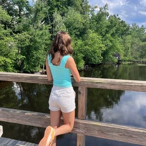 Meet your Posher, Addy